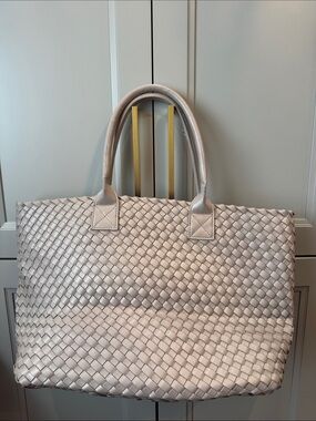Woven Tote Bag in Soft Light Beige